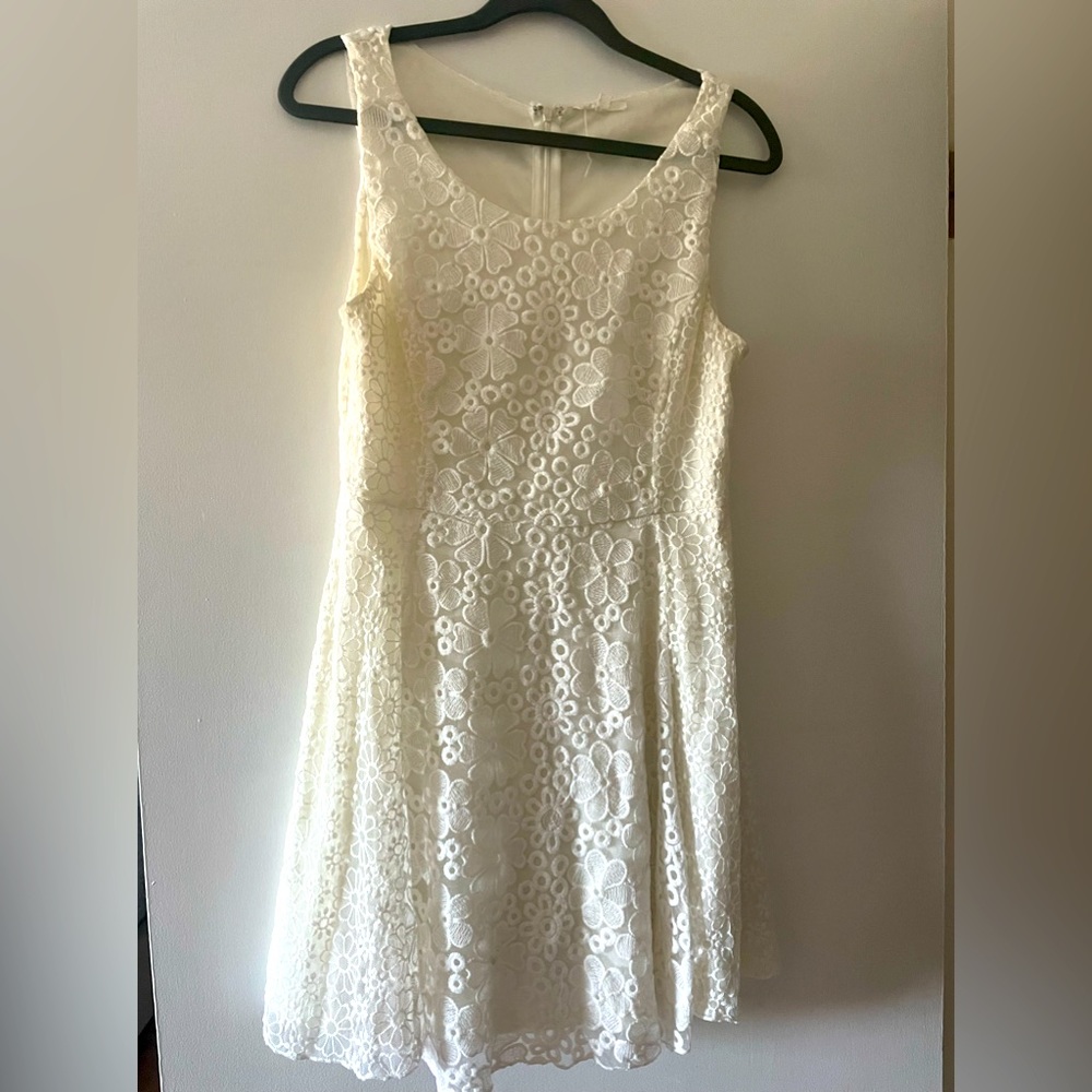 NWOT Mystree Lace Floral dress
